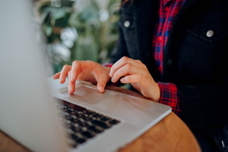 Poradniki do WordPress 8 Ta strona zawiera złośliwe oprogramowanie