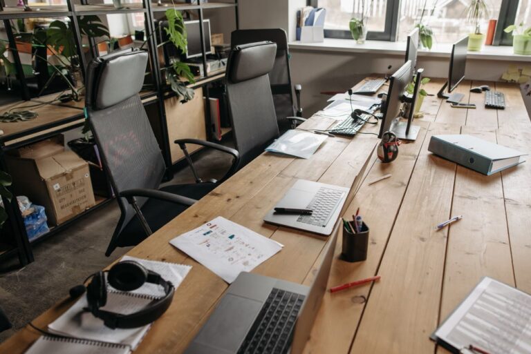 Przekierowanie 301 vs 302 w WordPress – kiedy którego użyć, aby nie stracić wypracowanych pozycji w SEO 10 Przekierowanie 301 vs 302 w WordPress